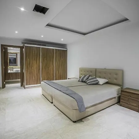 Sunrise Dream Villa-protaras