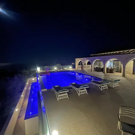 Sunrise Dream Villa-protaras Вилла *